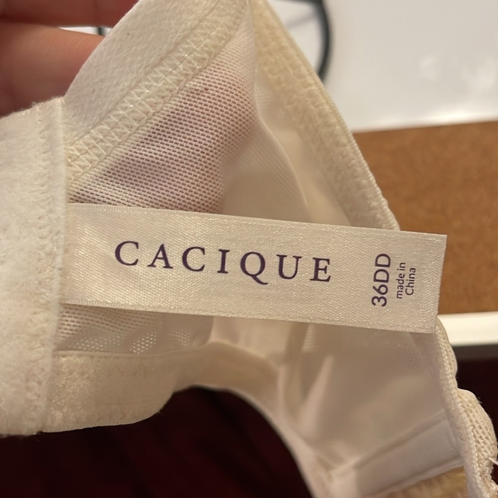 CACIQUE Modern Linear Lace Balconette Bra, wire Women’s Size 36DD cream over tan - Picture 10 of 16